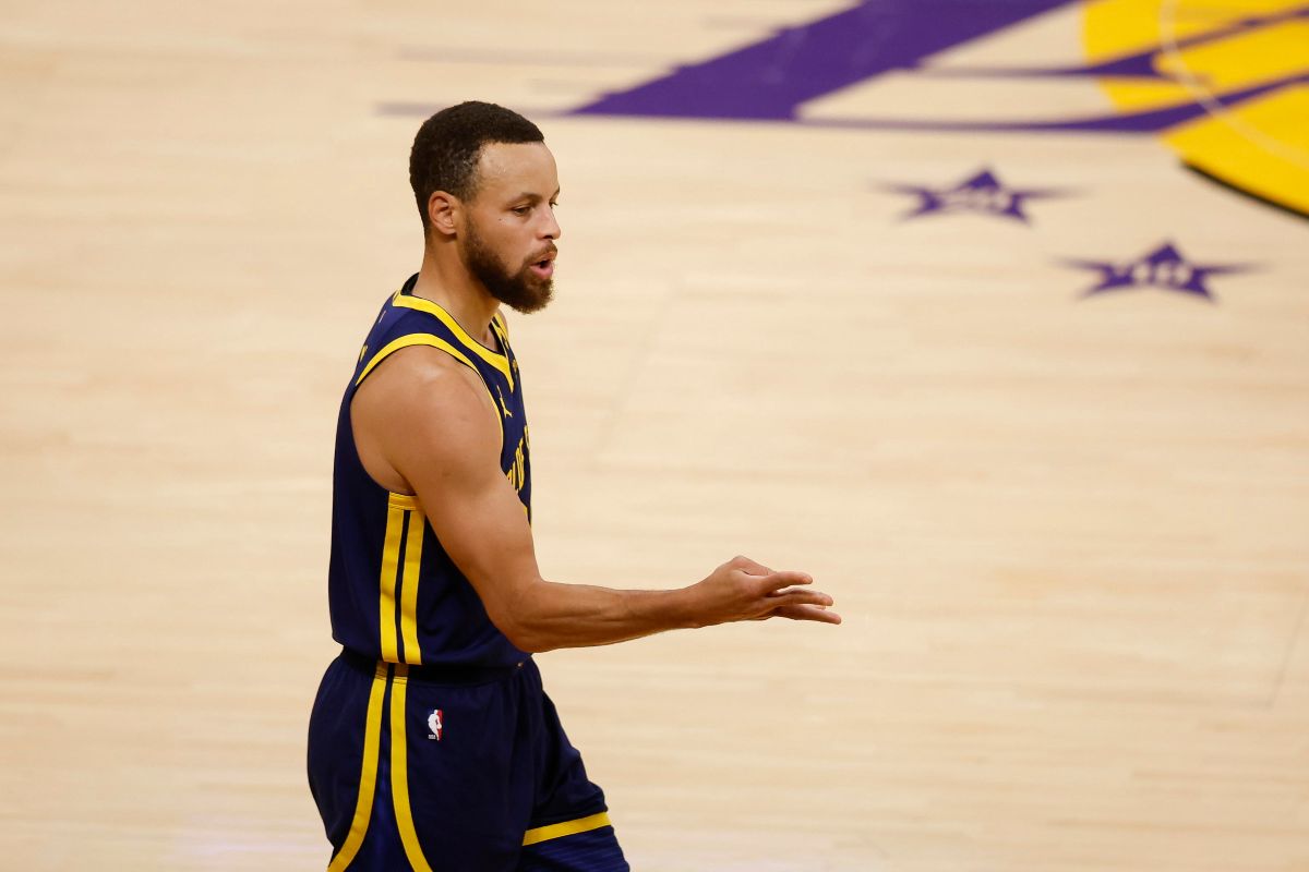 Steph Curry cambia squadra