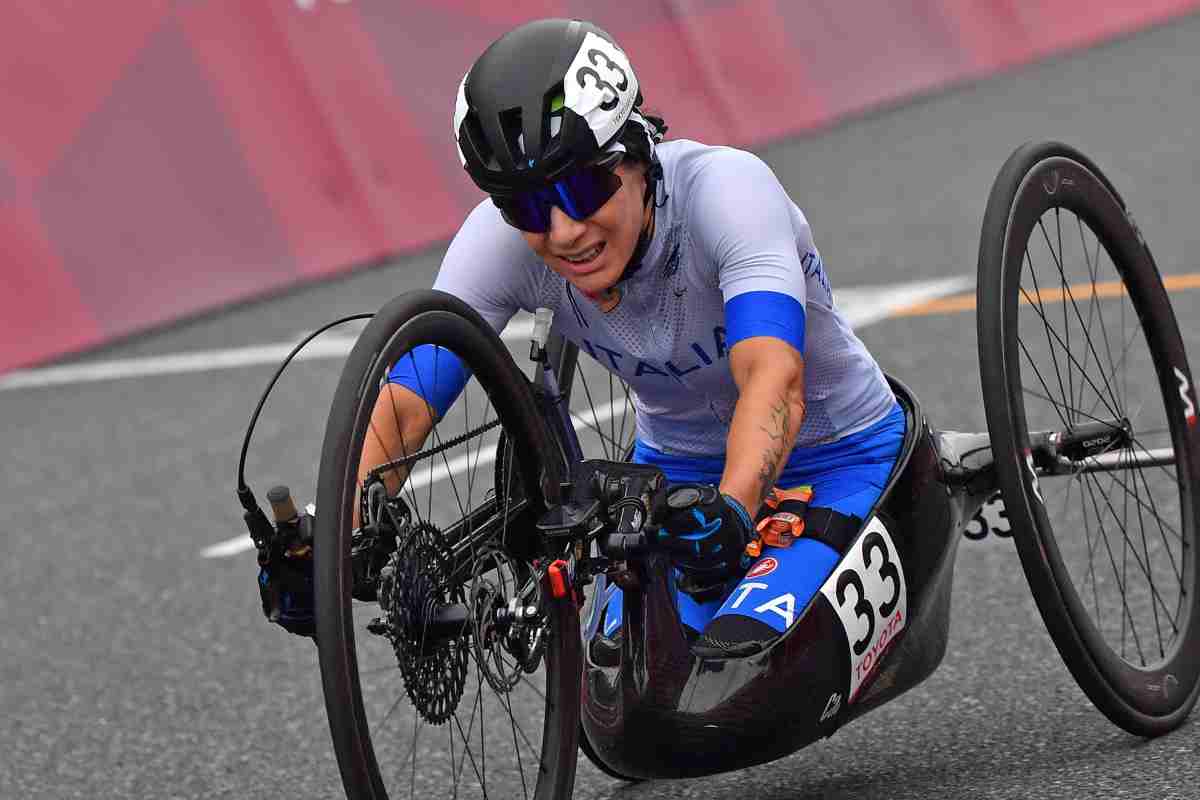 Handbike, il giro in onore di Zanardi