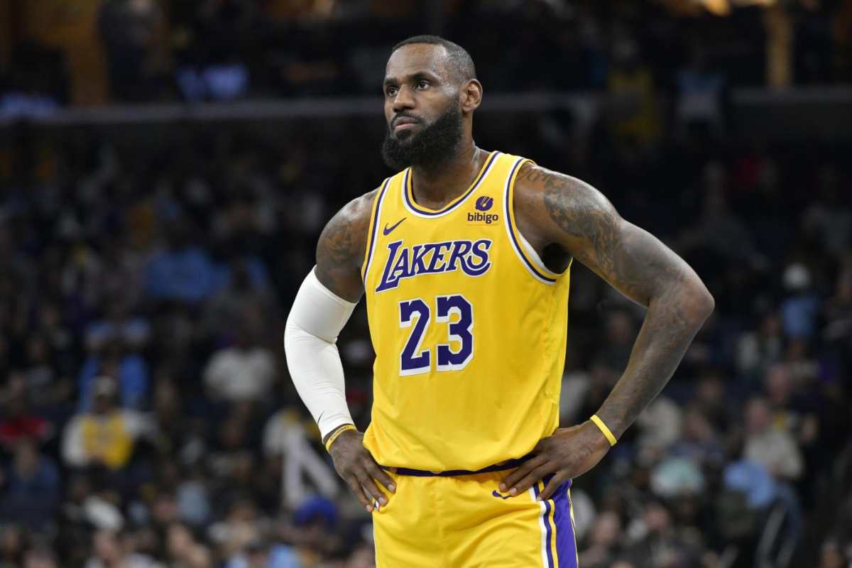 LeBron asfaltato. accordo vicino e svolta in NBA