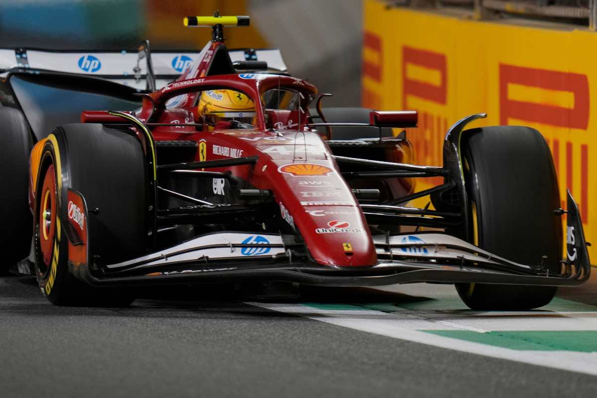 Lewis Hamilton in pista