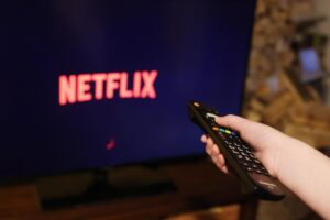 Netflix ha annunciato più pubblicità