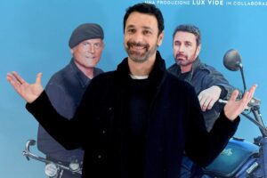 Raoul Bova sorride