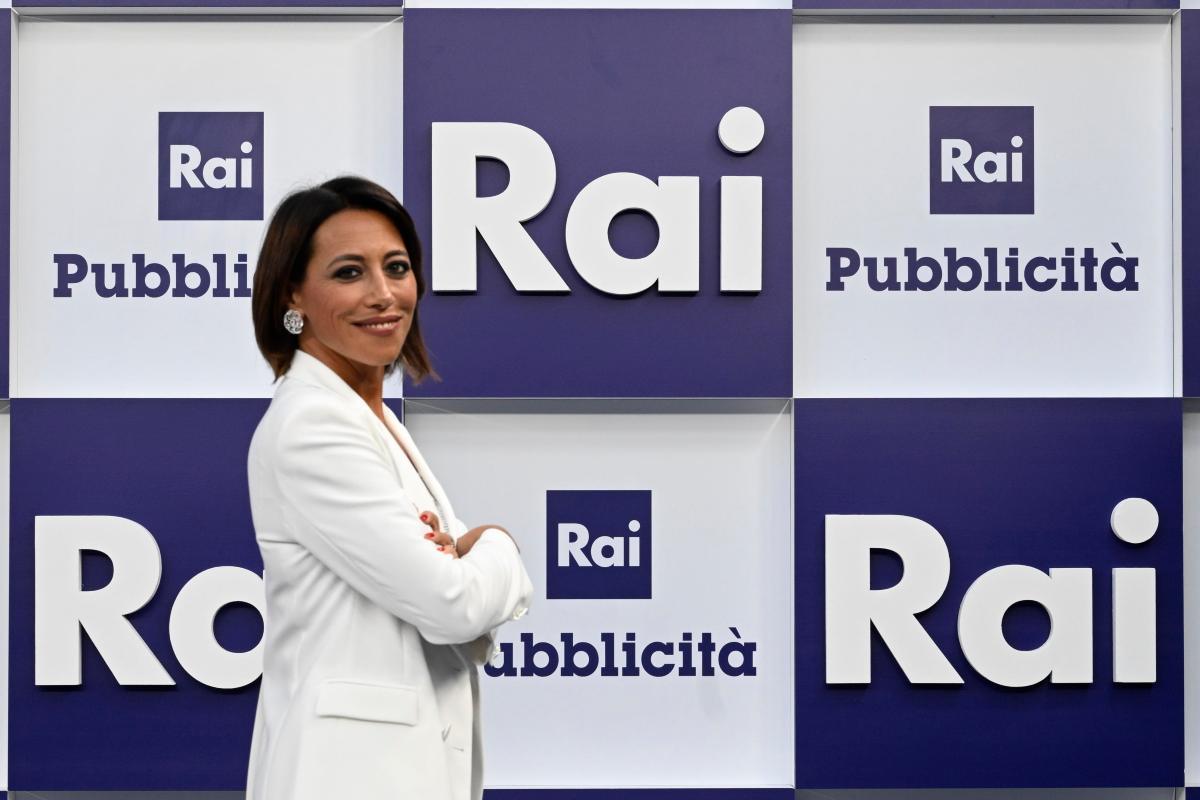 Nunzia De Girolamo in posa