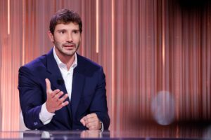 Stefano De Martino preoccupato
