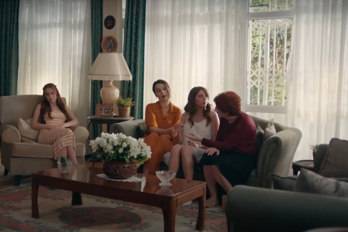 Le attrici di Innocence in una scena