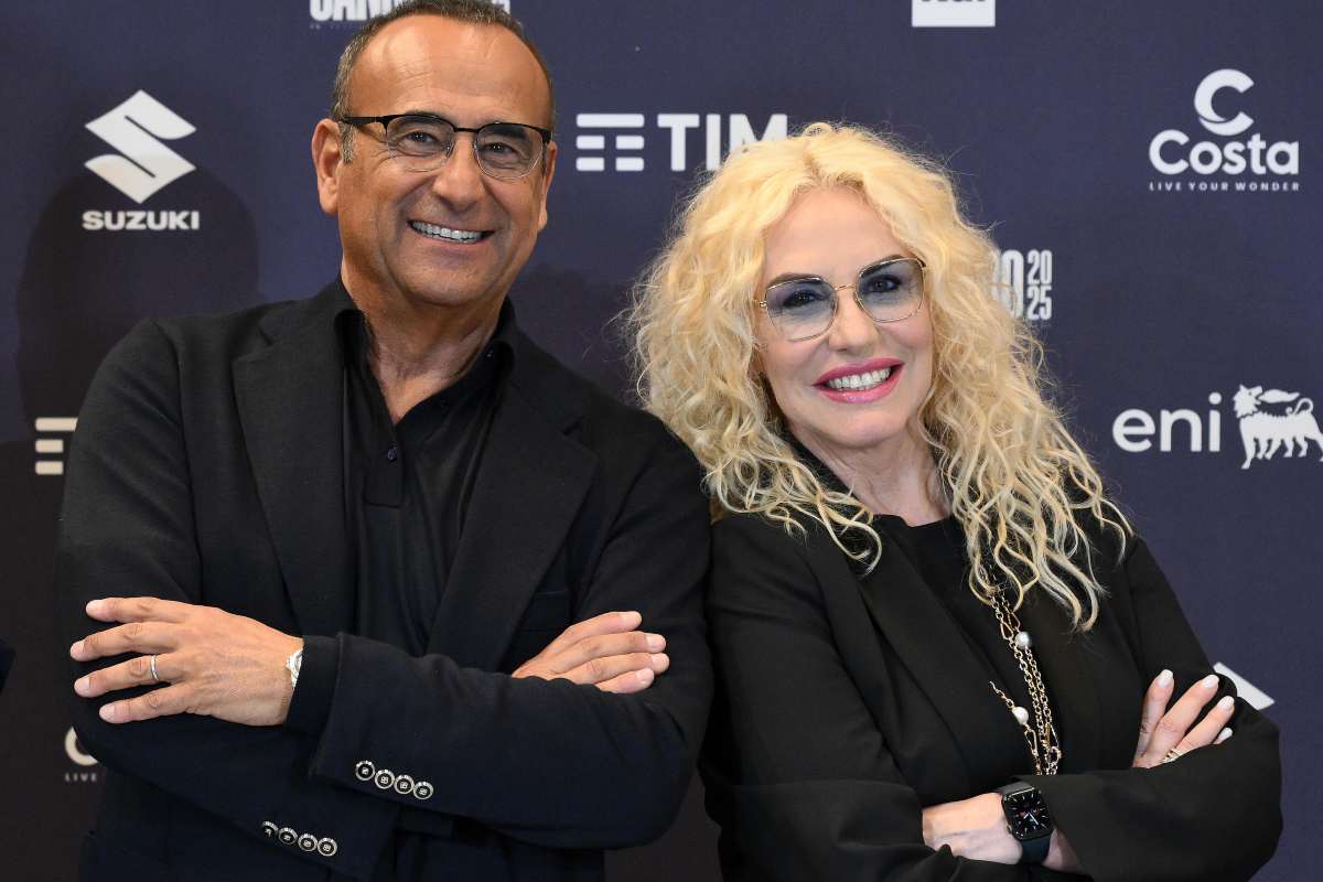 Carlo Conti e Antonella Clerici in posa
