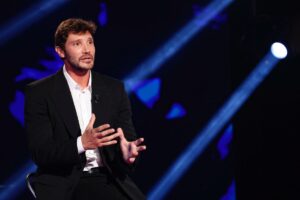 Stefano De Martino serio