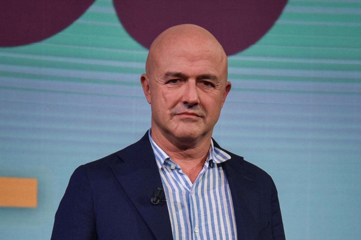 Gianluigi Nuzzi in posa