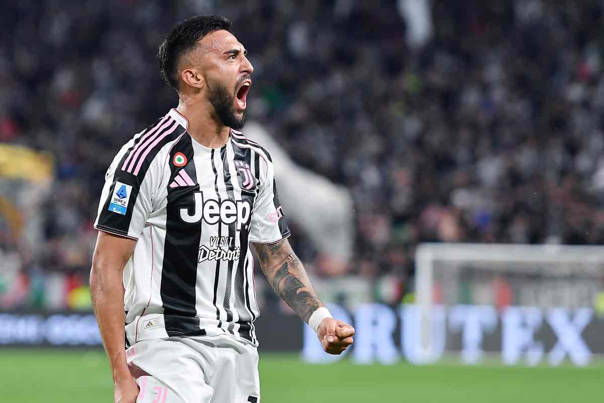 Nico Gonzalez esulta con la maglia della Juventus