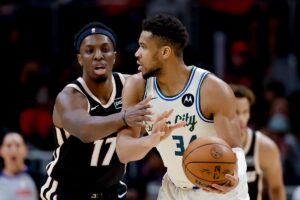 Due giocatori del NBA in campo